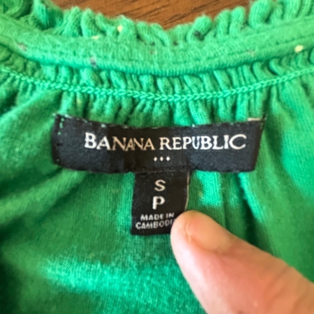 Banana Republic green v-neck short sleeve top size S - Picture 8 of 8